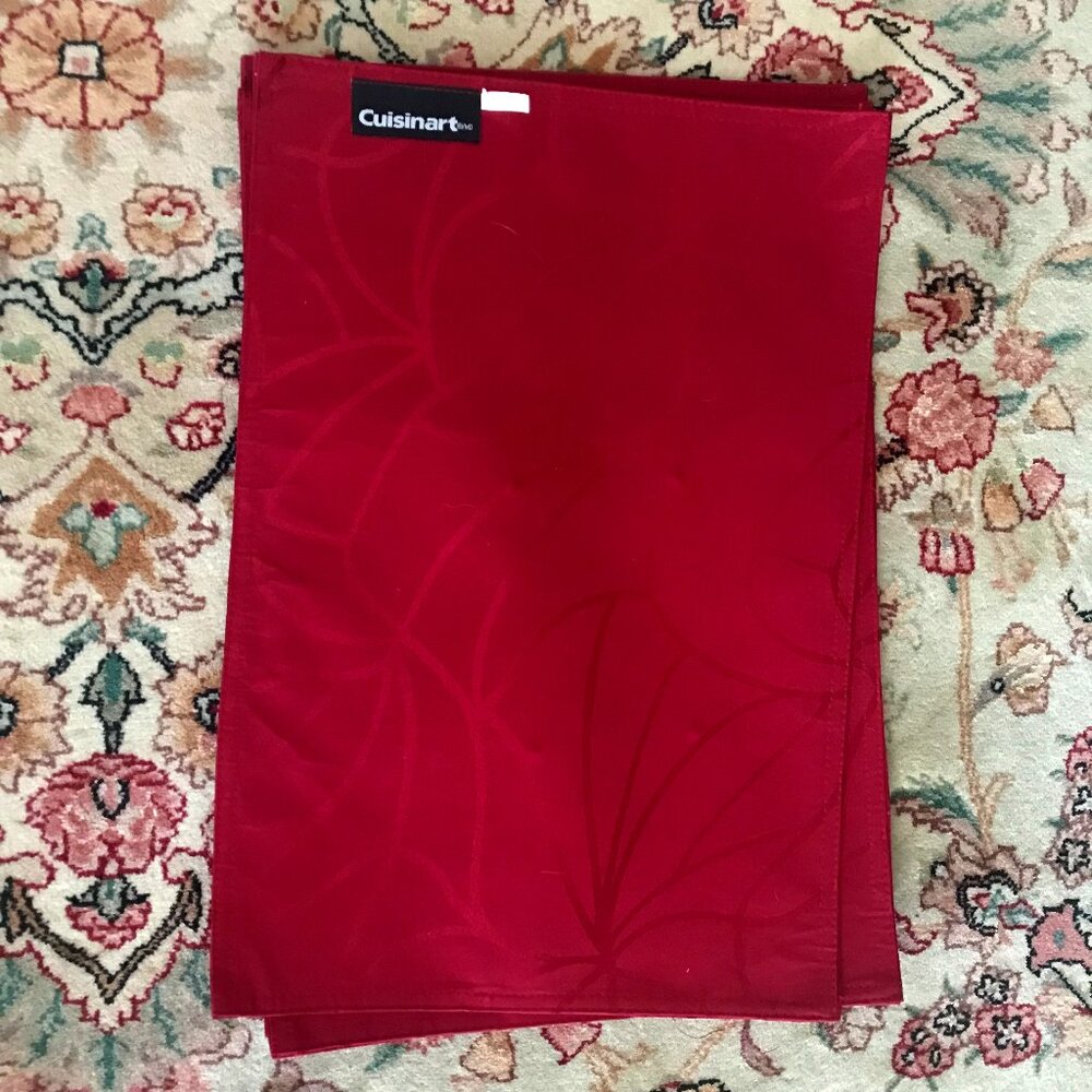 CUISINART: BURGUNDY RED  PLACEMATS SET OF 4